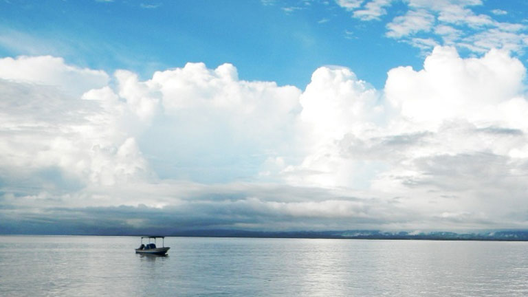 Boat ride across the gulf of Golfo Dulce to Playa Nicuesa Rainforest Lodge in Costa Rica