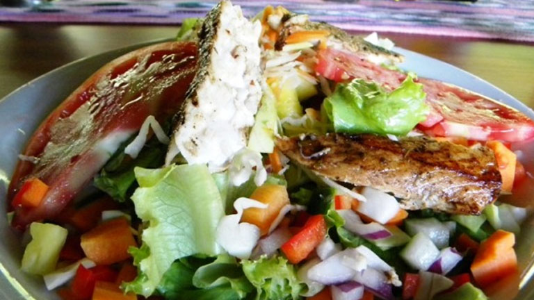 Nicuesa Lodge serves Costa Rican cuisine with an emphasis on fresh fish, tropical fruits and locally grown vegetables